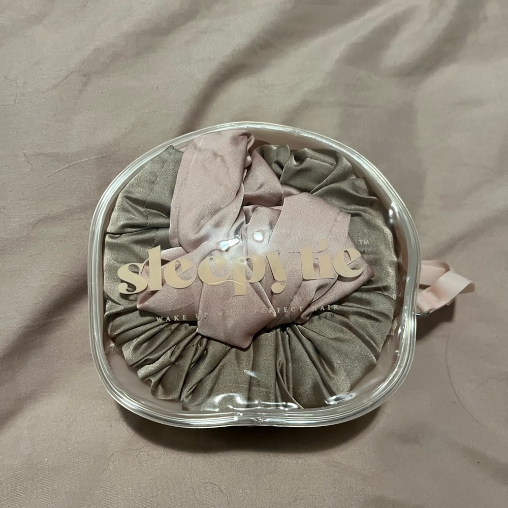 Sleepy Tie Hair Accessory Set in Pink and Gray